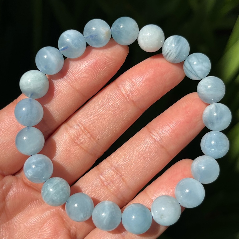 9.5mm stretchable blue aquamarine‎ bracelet
